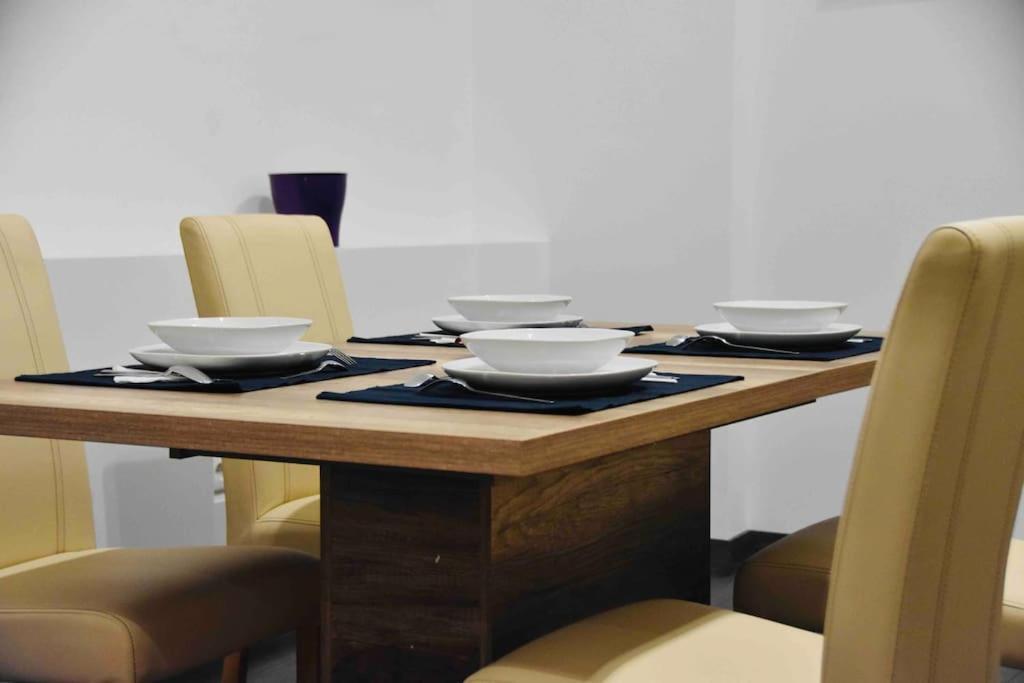 쇼프론 Nuovo Casa 아파트 외부 사진