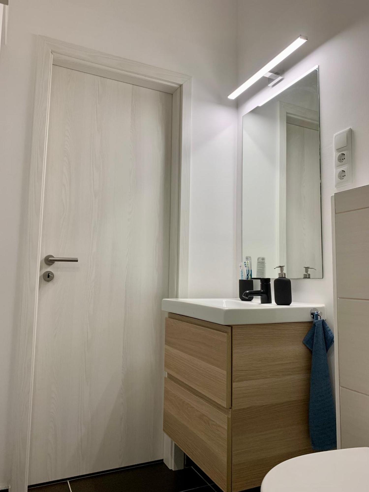 쇼프론 Nuovo Casa 아파트 외부 사진