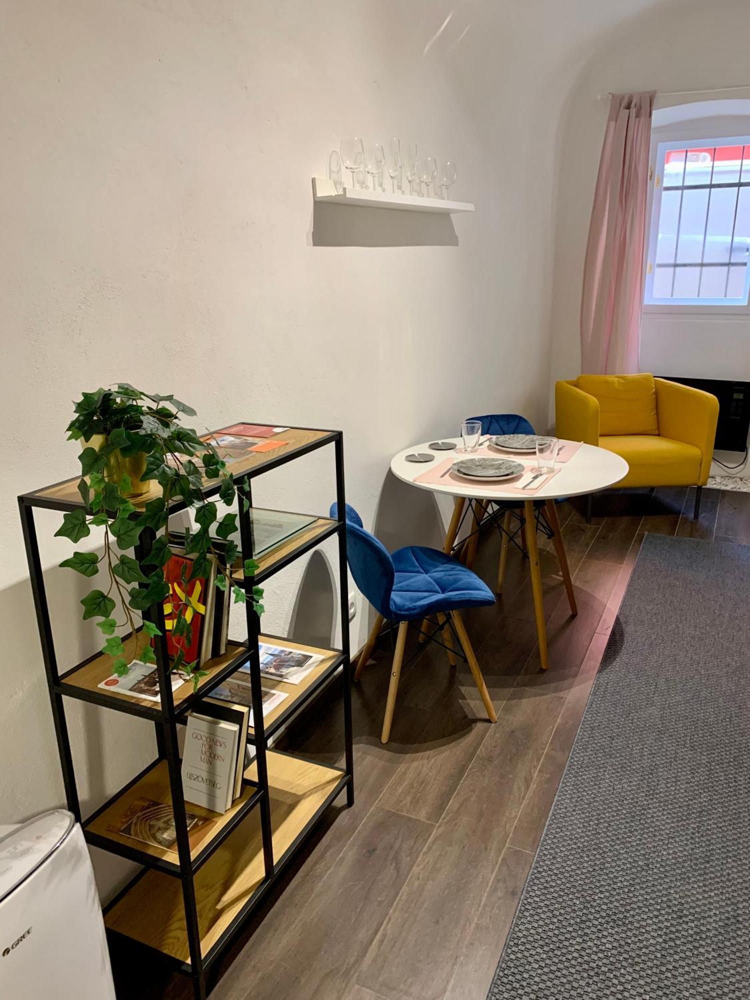 쇼프론 Nuovo Casa 아파트 외부 사진